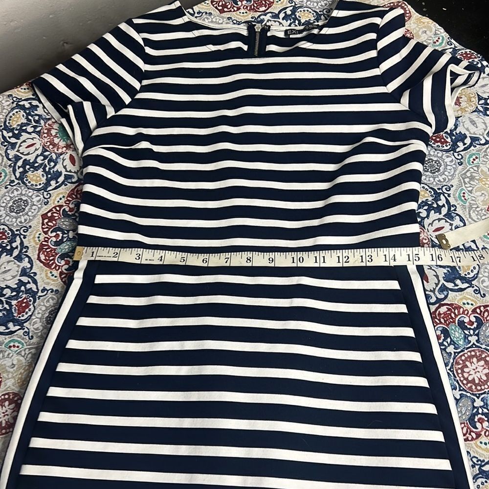 Express Dress - Picture 10 of 11